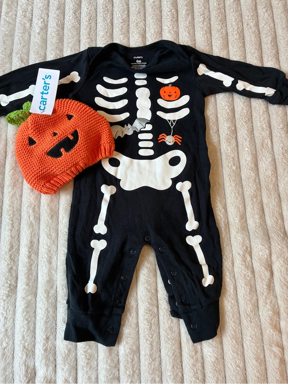 🎃🕷️ Carter's Halloween Bundle | Skeleton Romper & Pumpkin Beanie | 6M